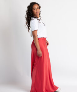 Alternative view of Pollera Bruna